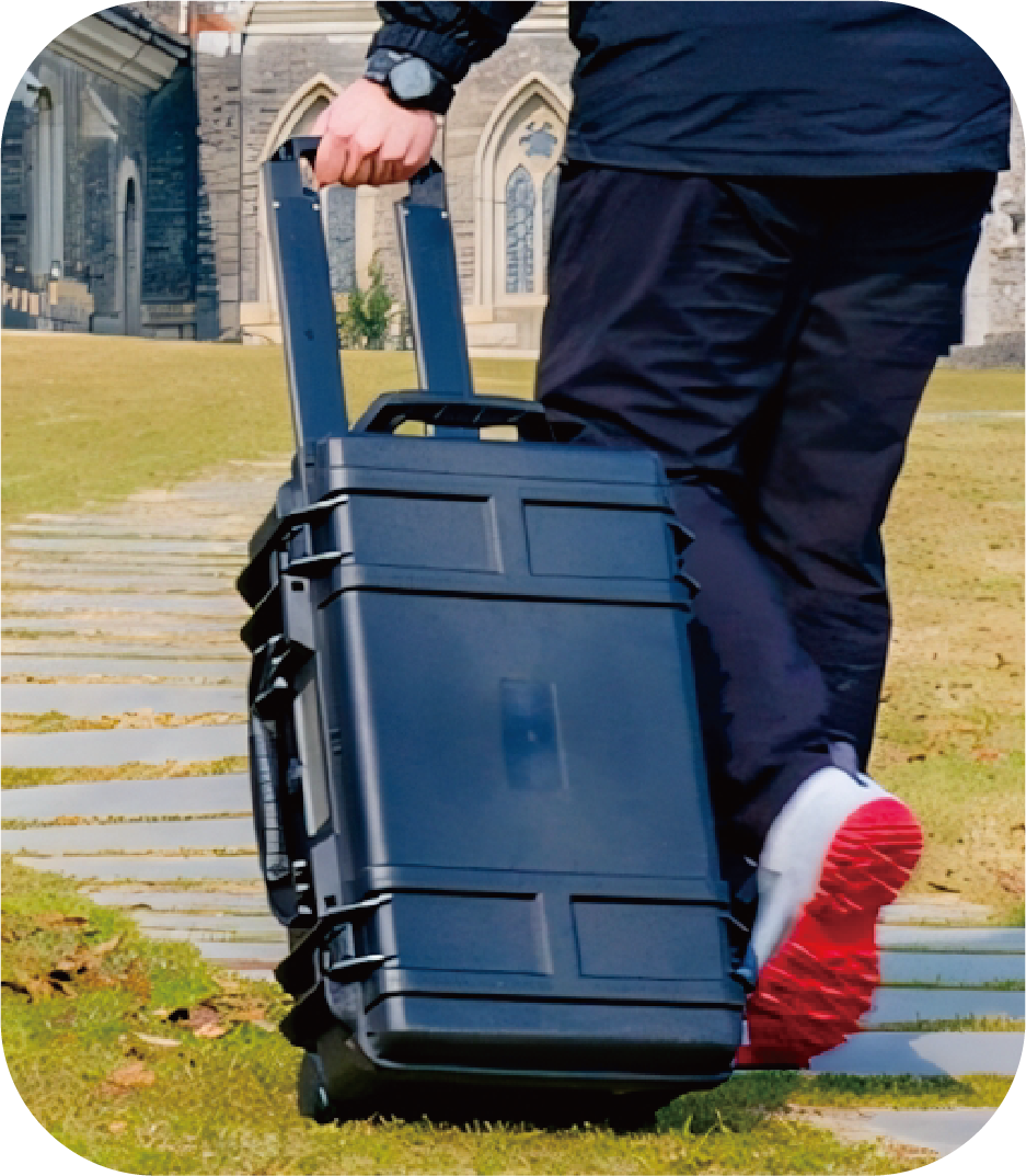 Rolling suitcase